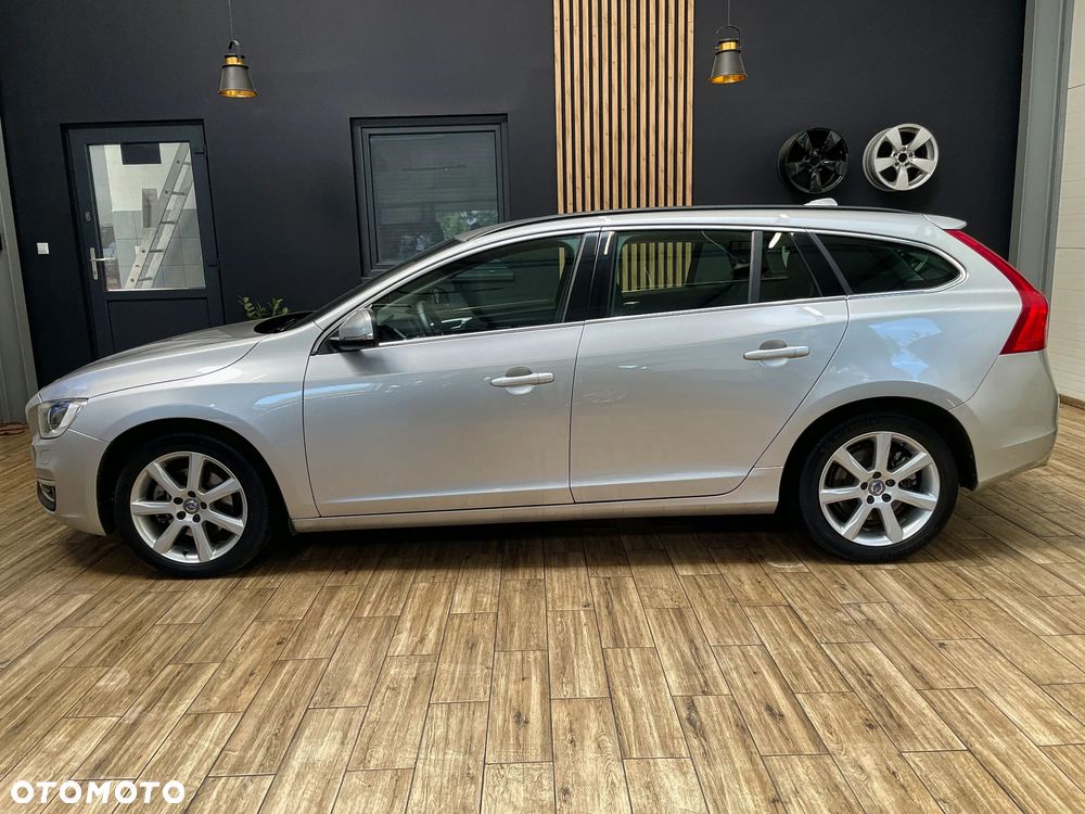 Volvo V60 D4 Geartronic Momentum - 12
