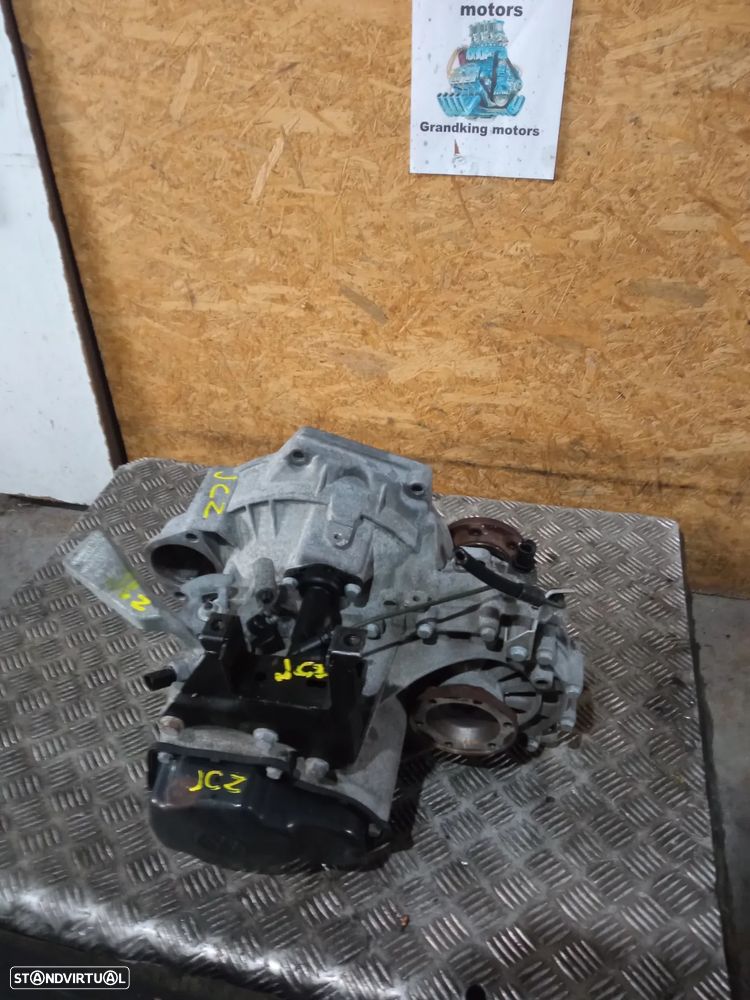 Caixa de velocidades Volkswagen Polo 1.4Tdi REF: JCZ - 3