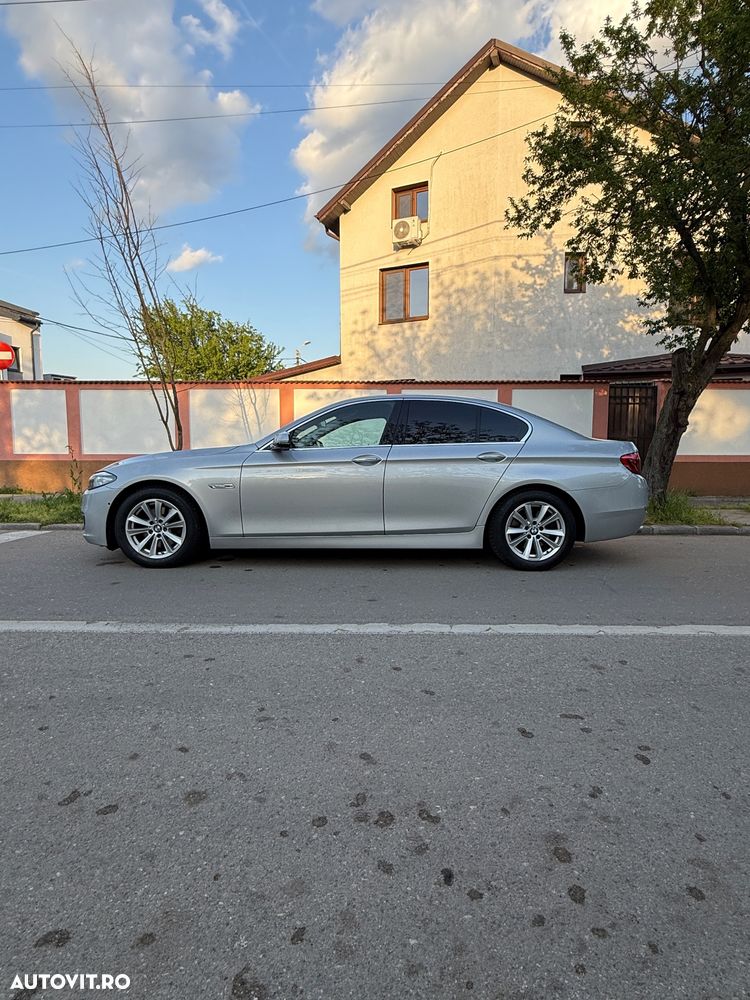 BMW Seria 5 520d xDrive - 14