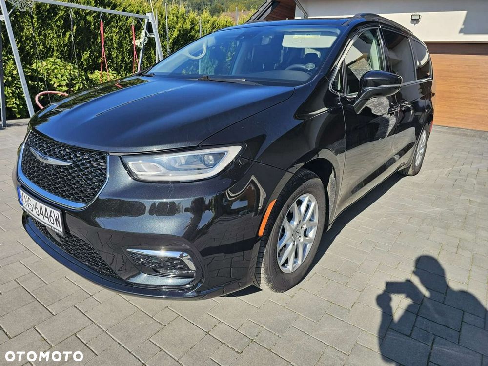 Chrysler Pacifica - 2
