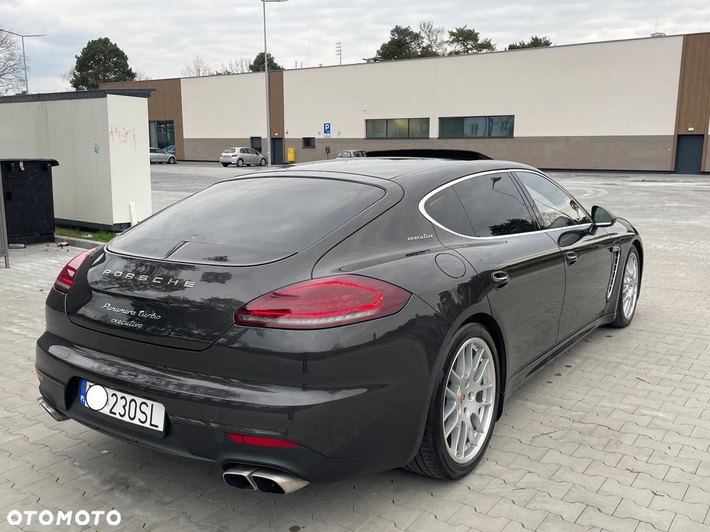 Porsche Panamera Turbo Executive PDK - 19