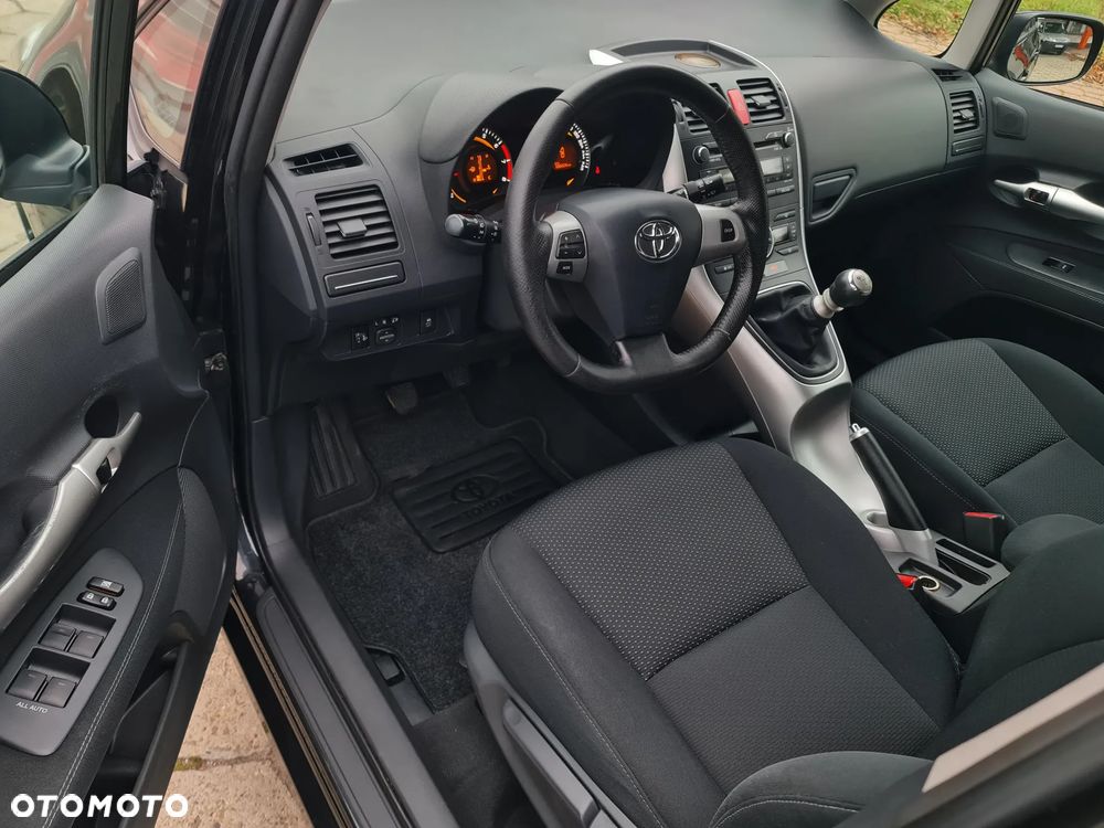 Toyota Auris 1.33 VVT-i Life - 23