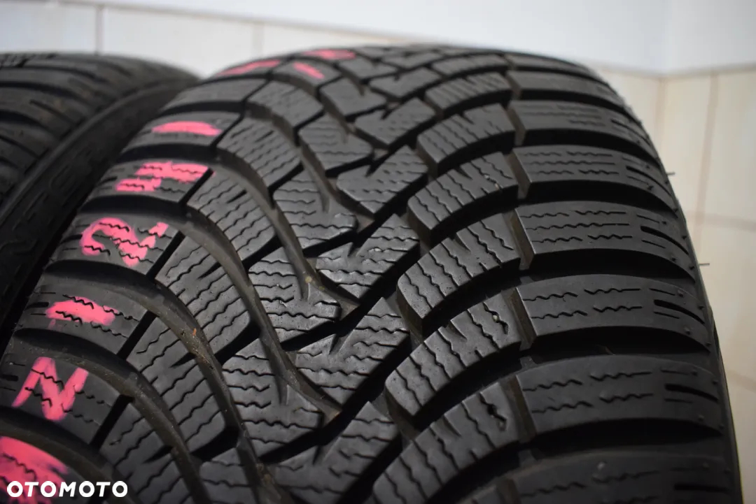 R18 225/40 Falken Eurowinter HS01 - 5