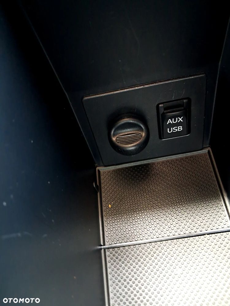 Toyota Avensis 2.0 D-4D Executive - 30