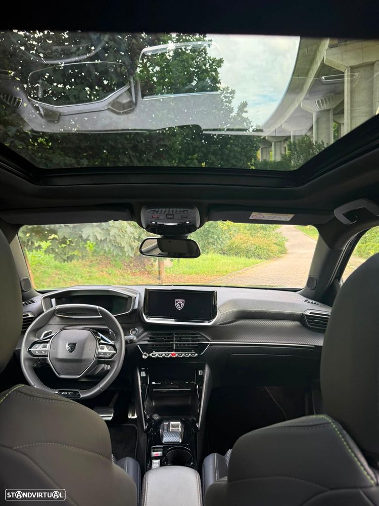 Peugeot 2008 1.2 Hybrid Style e-DCS6 - 8