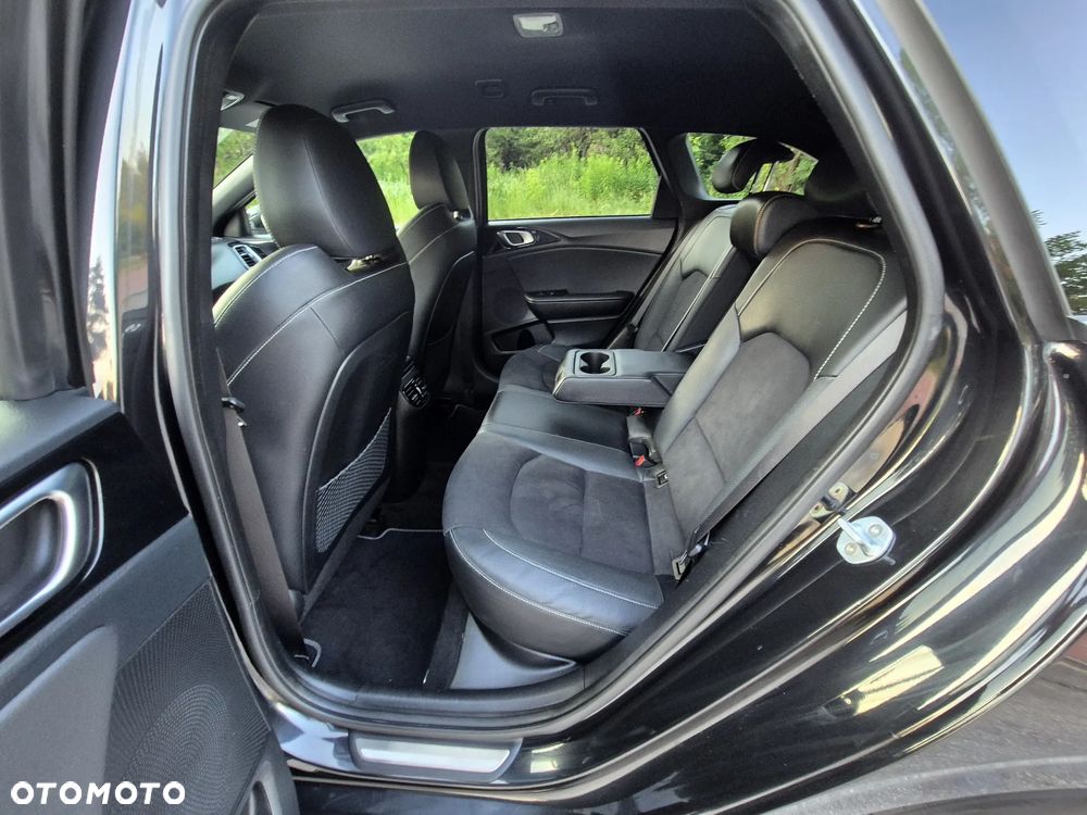 Kia Ceed 1.4 T-GDI OPF GT Line - 31