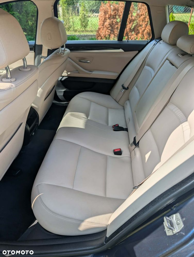 BMW Seria 5 520d xDrive Luxury Line - 10