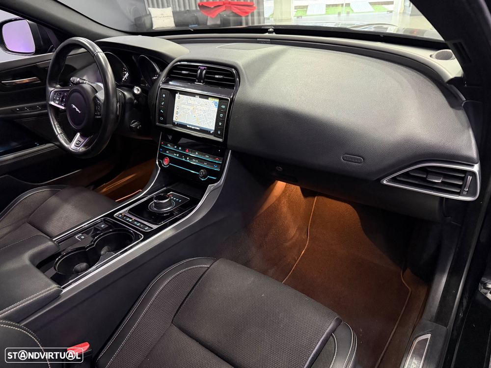 Jaguar XE 20d Aut. R-Sport - 10
