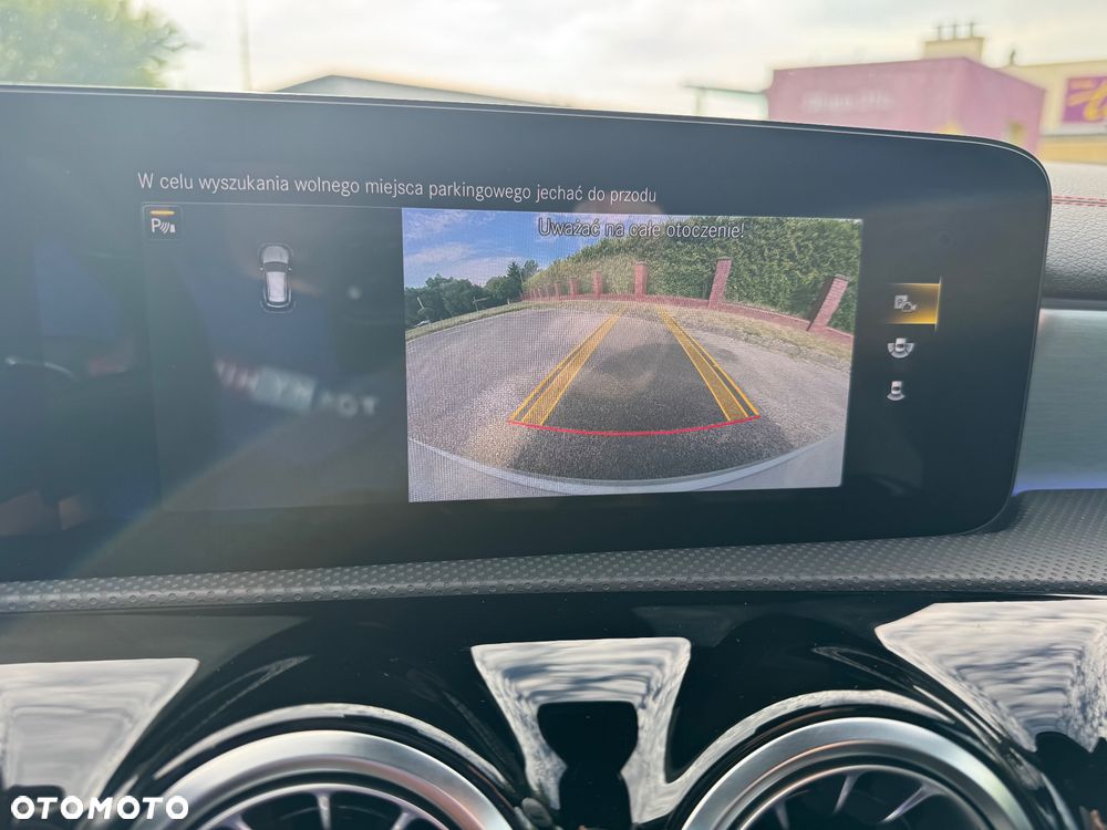 Mercedes-Benz CLA 200 7G-DCT AMG Line Advanced Plus - 17