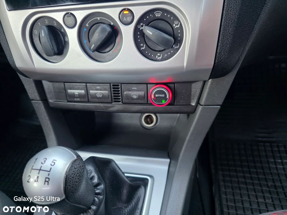 Ford Focus - 22