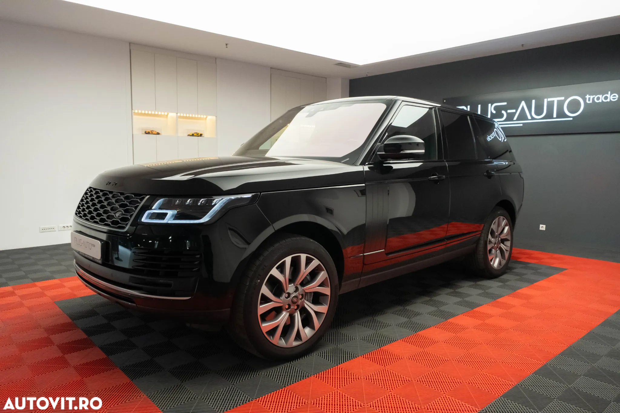 Land Rover Range Rover 4.4L SDV8 Vogue - 2