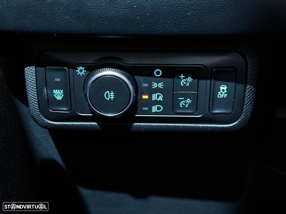 Ford Mustang Mach-E 75.7 kWh Base - 46