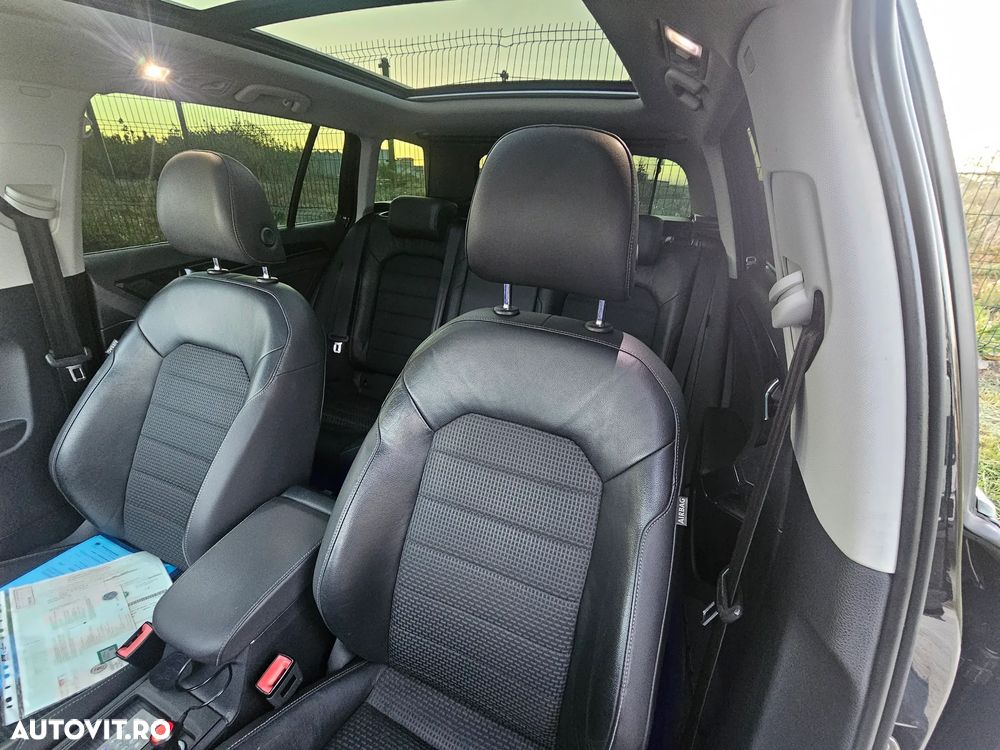 Volkswagen Golf 2.0 BlueTDI DSG Highline - 13