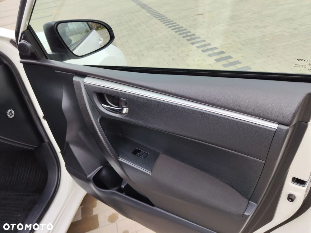 Toyota Corolla 1.6 Comfort - 39