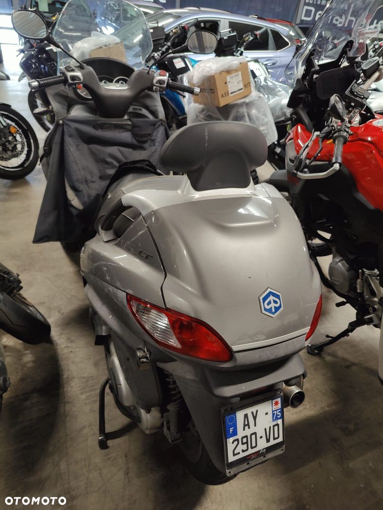 Piaggio MP-3 - 3
