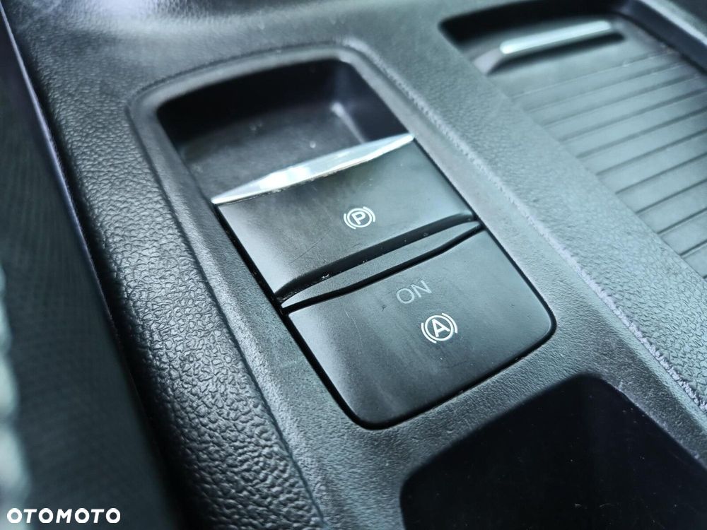 Ford Focus 1.0 EcoBoost Titanium - 27