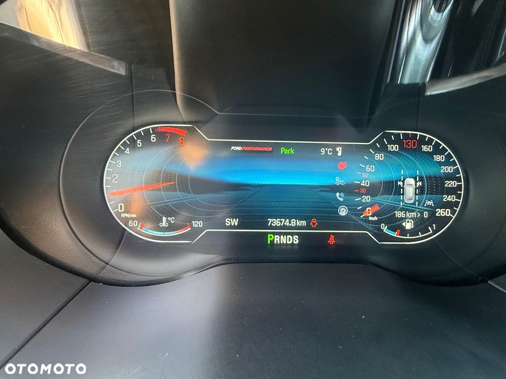 Ford Edge - 8
