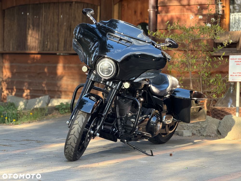 Harley-Davidson Touring Street Glide - 3