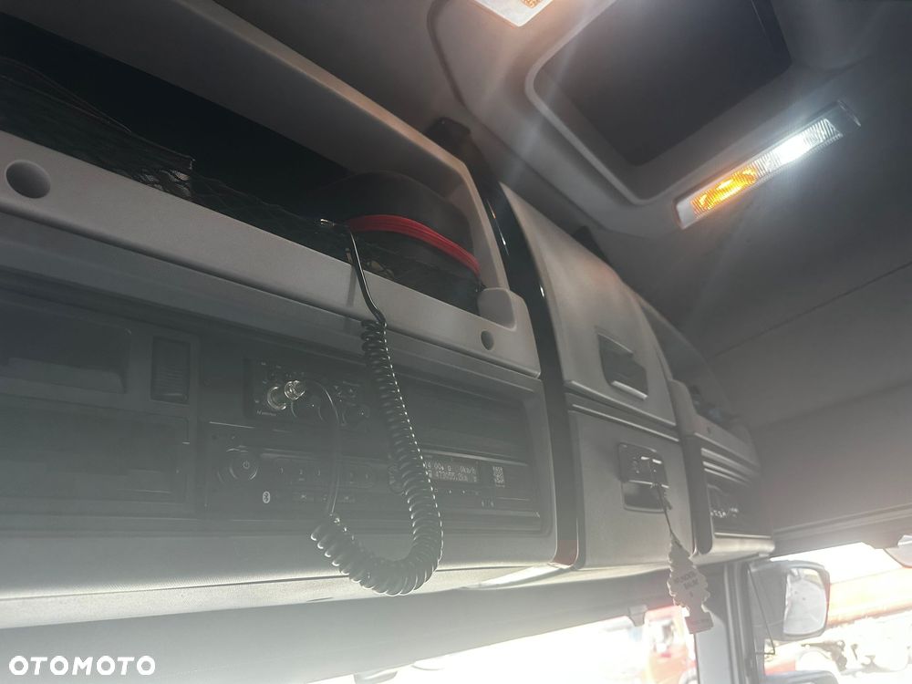 Renault T480 SLEEPER CAB - 17