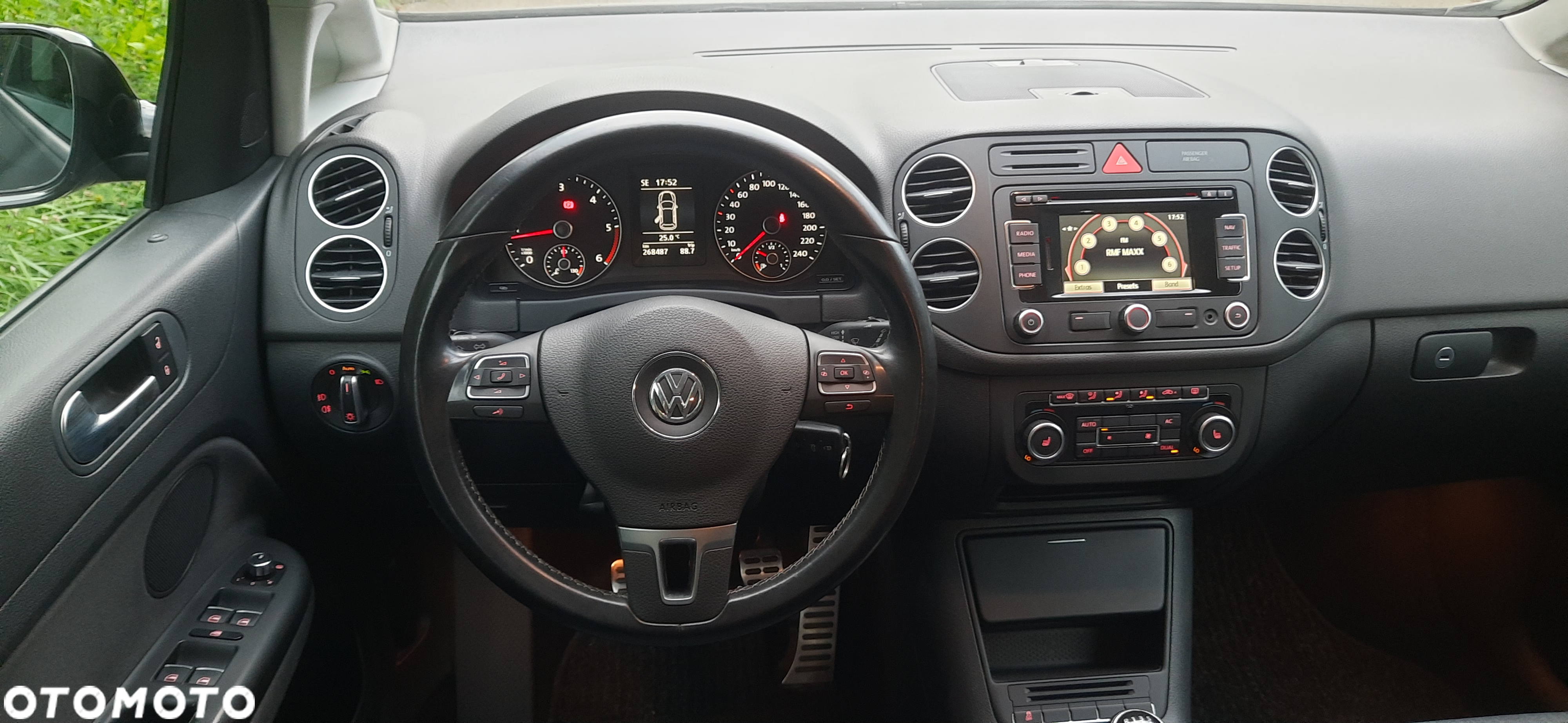 Volkswagen Golf Plus 1.6 TDI DPF Style - 9