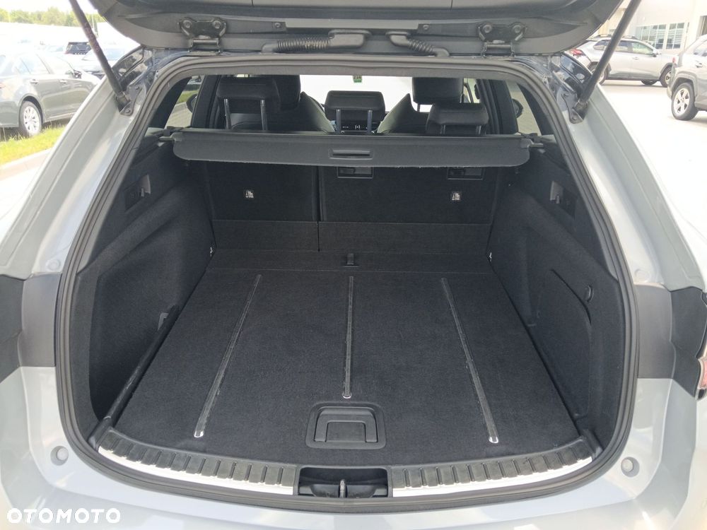 Toyota Corolla 2.0 Hybrid GR Sport - 11