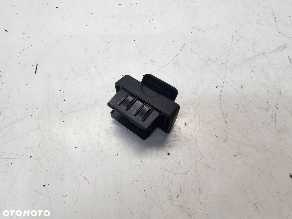 OSŁONA ZAŚLEPKA WTYCZKI MMI AUDI VW SEAT 4H0035909 - 3