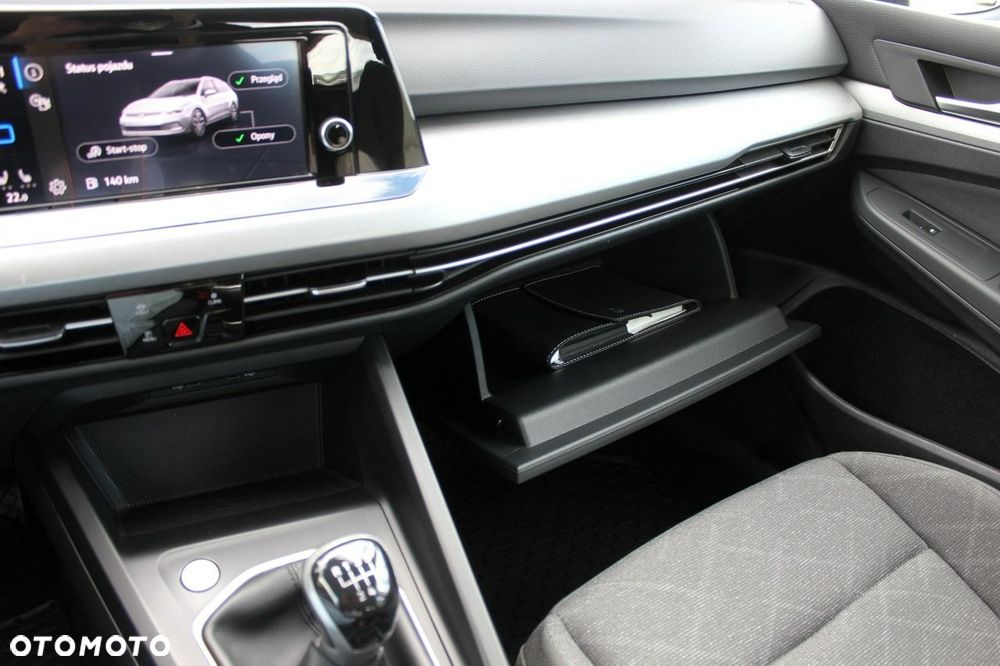 Volkswagen Golf 1.5 TSI EVO Life - 30