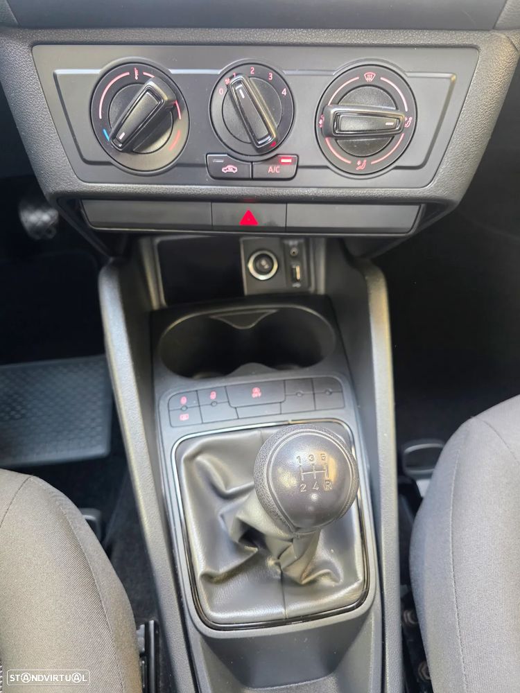SEAT Ibiza 1.0 Reference - 33