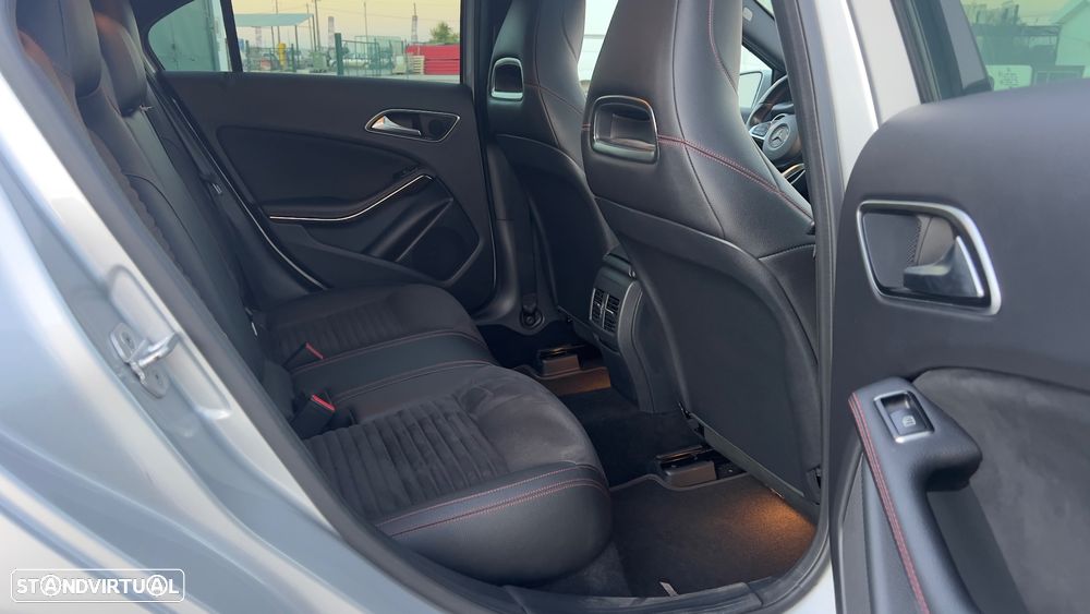 Mercedes-Benz A 180 CDI BE AMG Line - 15