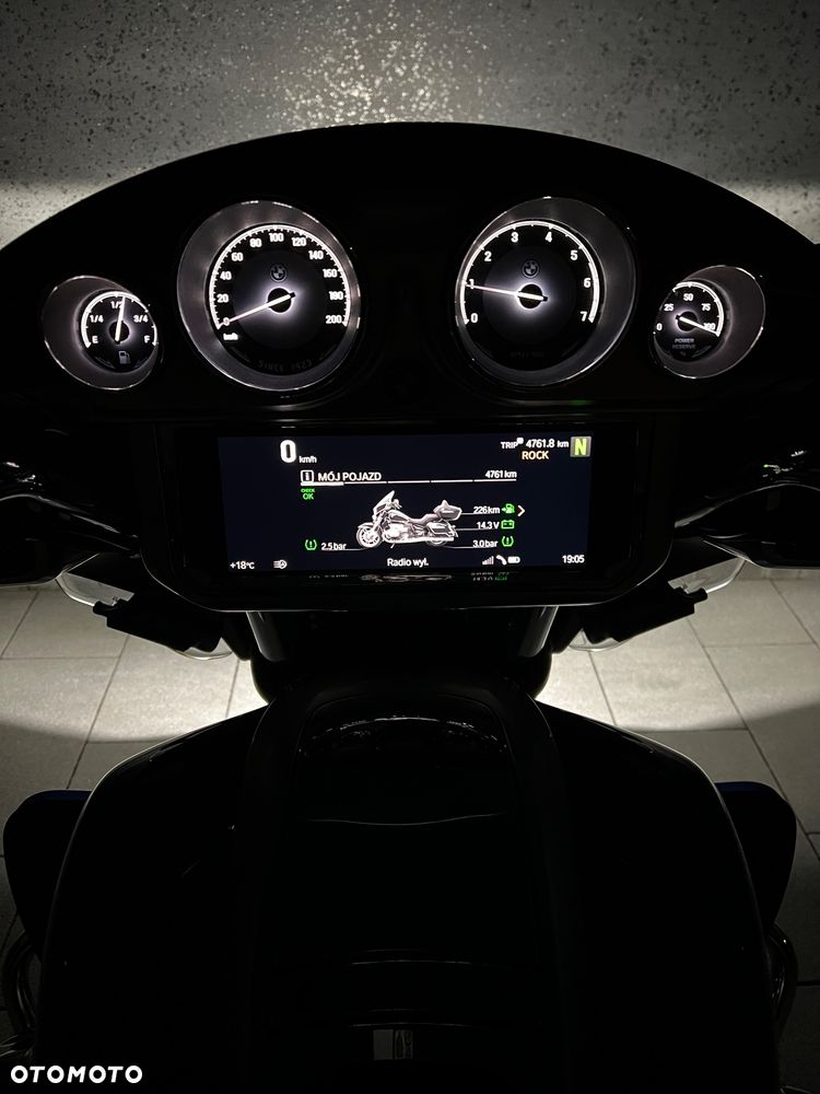 BMW R - 18