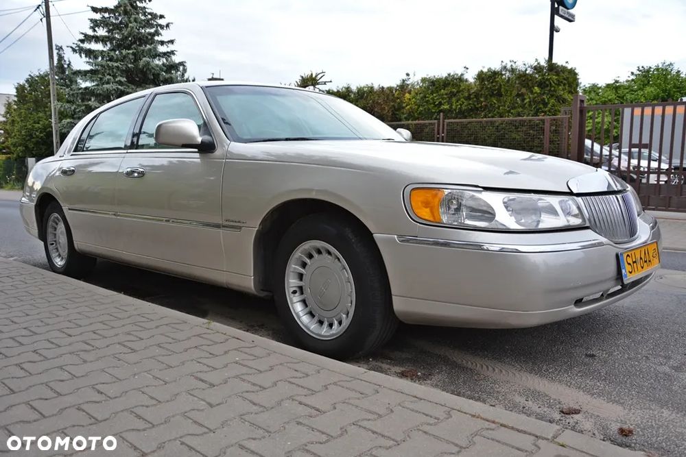 Lincoln Town Car 4.6 Executive - 13