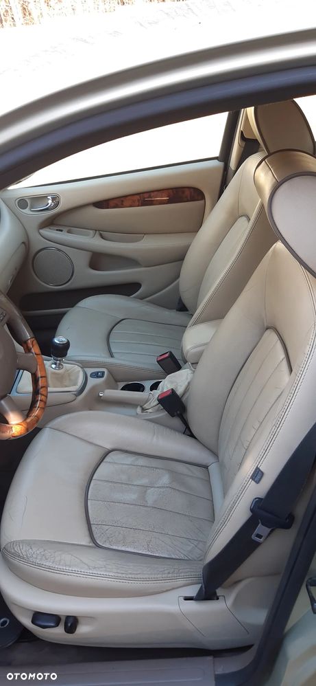 Jaguar X-Type 2.0 D Executive - 12