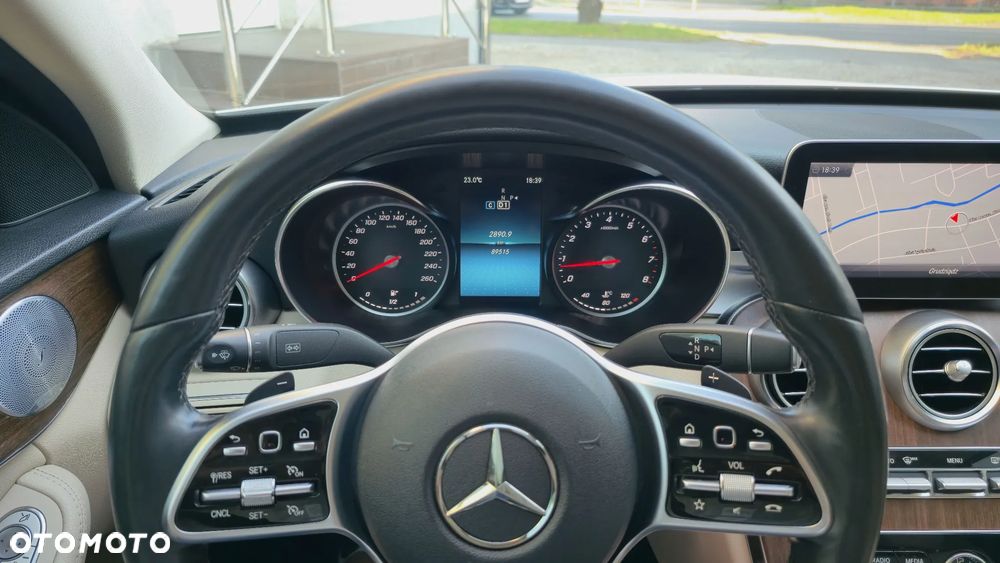 Mercedes-Benz Klasa C 300 4Matic 9G-TRONIC AMG Line - 20