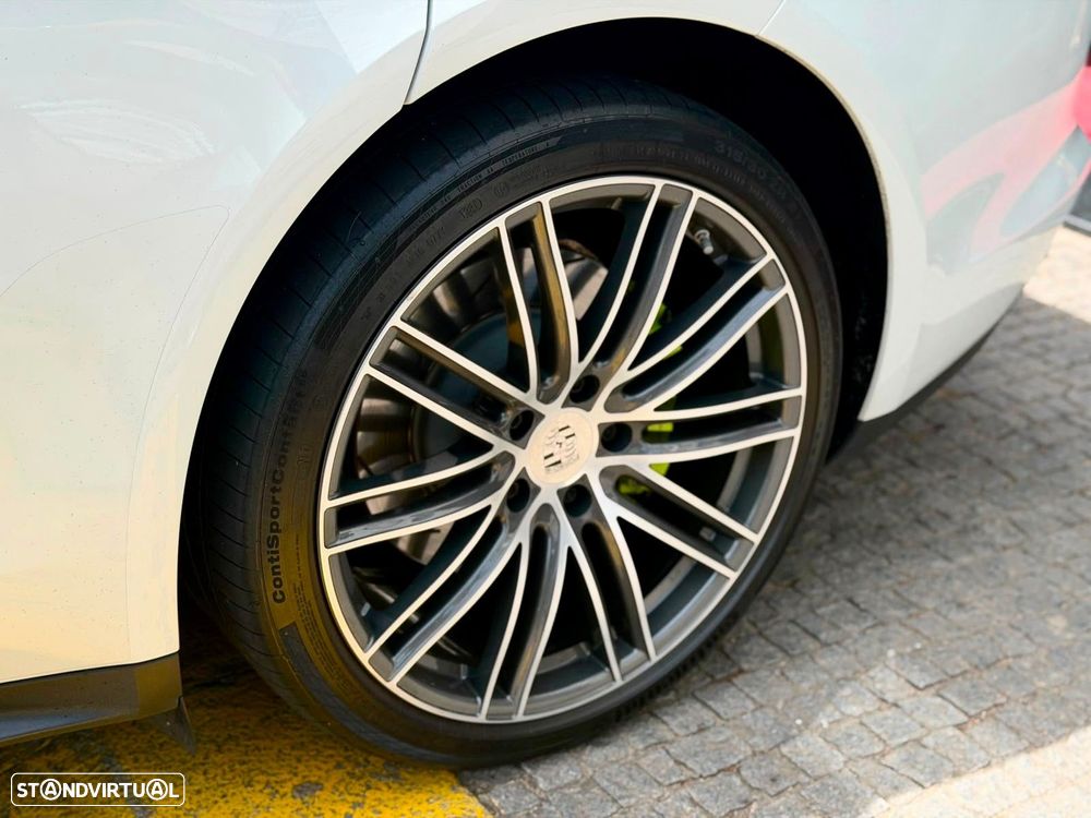 Porsche Panamera Sport Turismo 4 E-Hybrid - 9