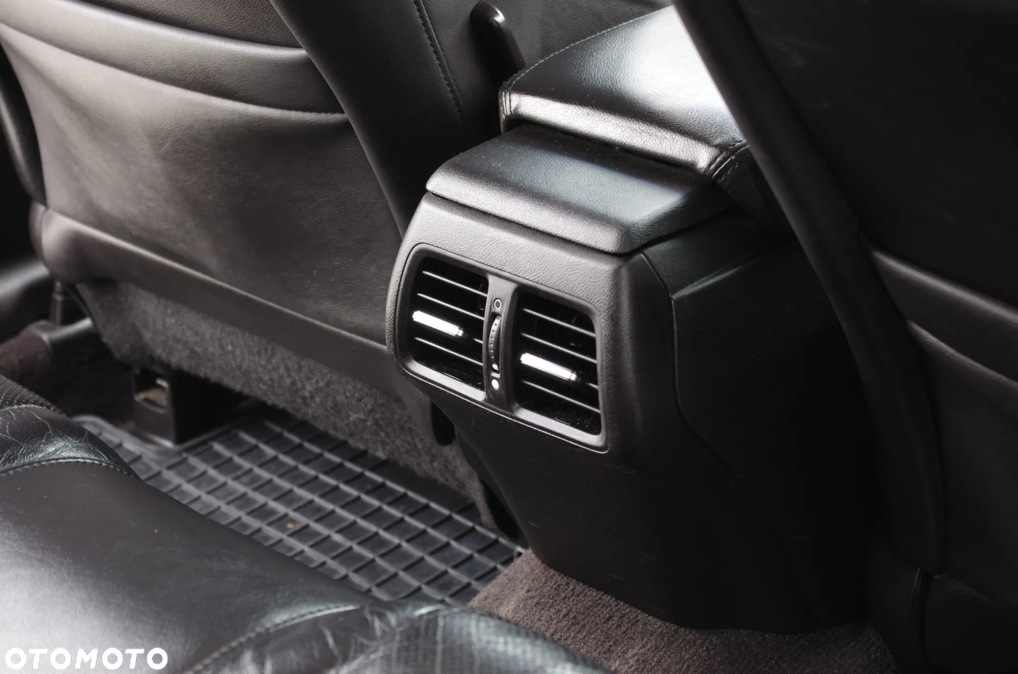Honda Accord 2.0 Executive - 31