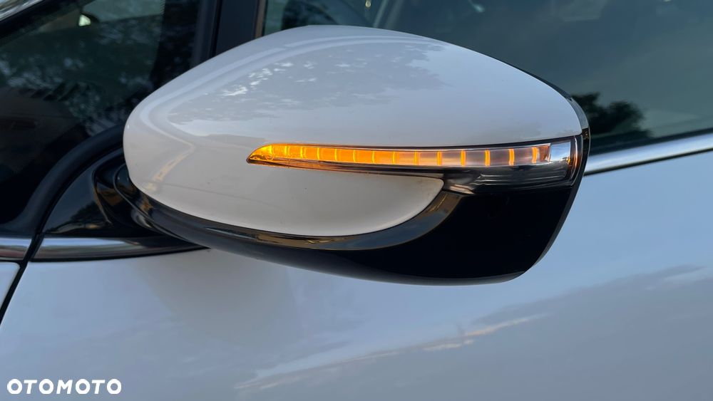 Kia Ceed - 33