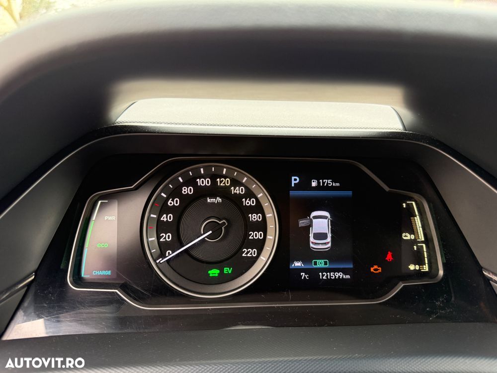 Hyundai IONIQ 141CP Exclusive - 19