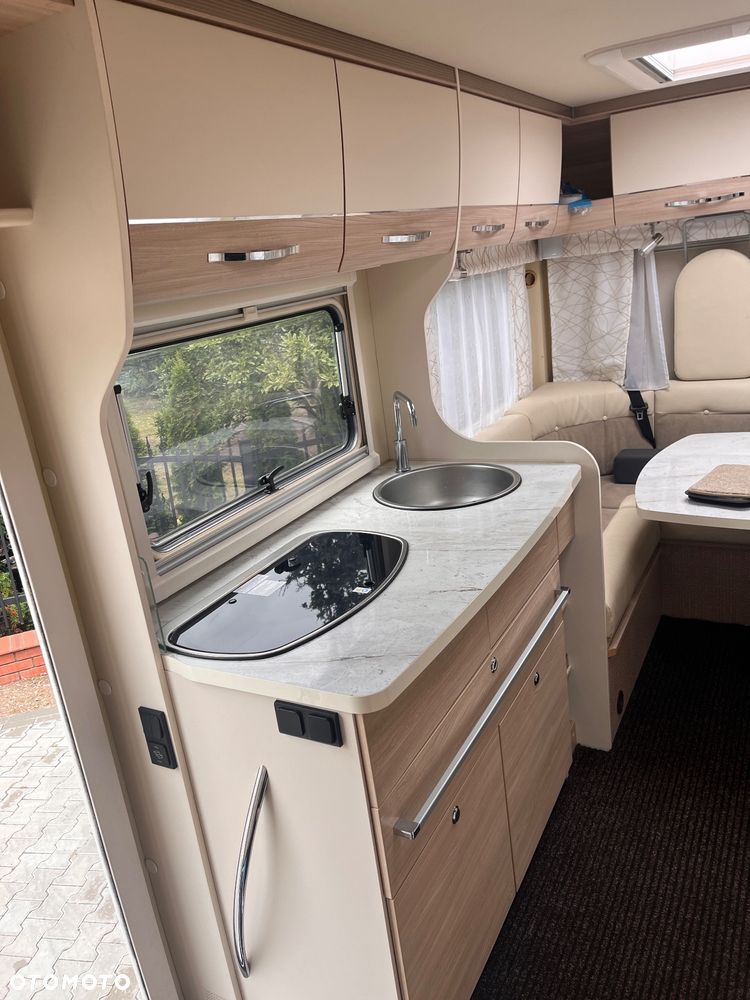 Eura Mobil 650 HS - 12