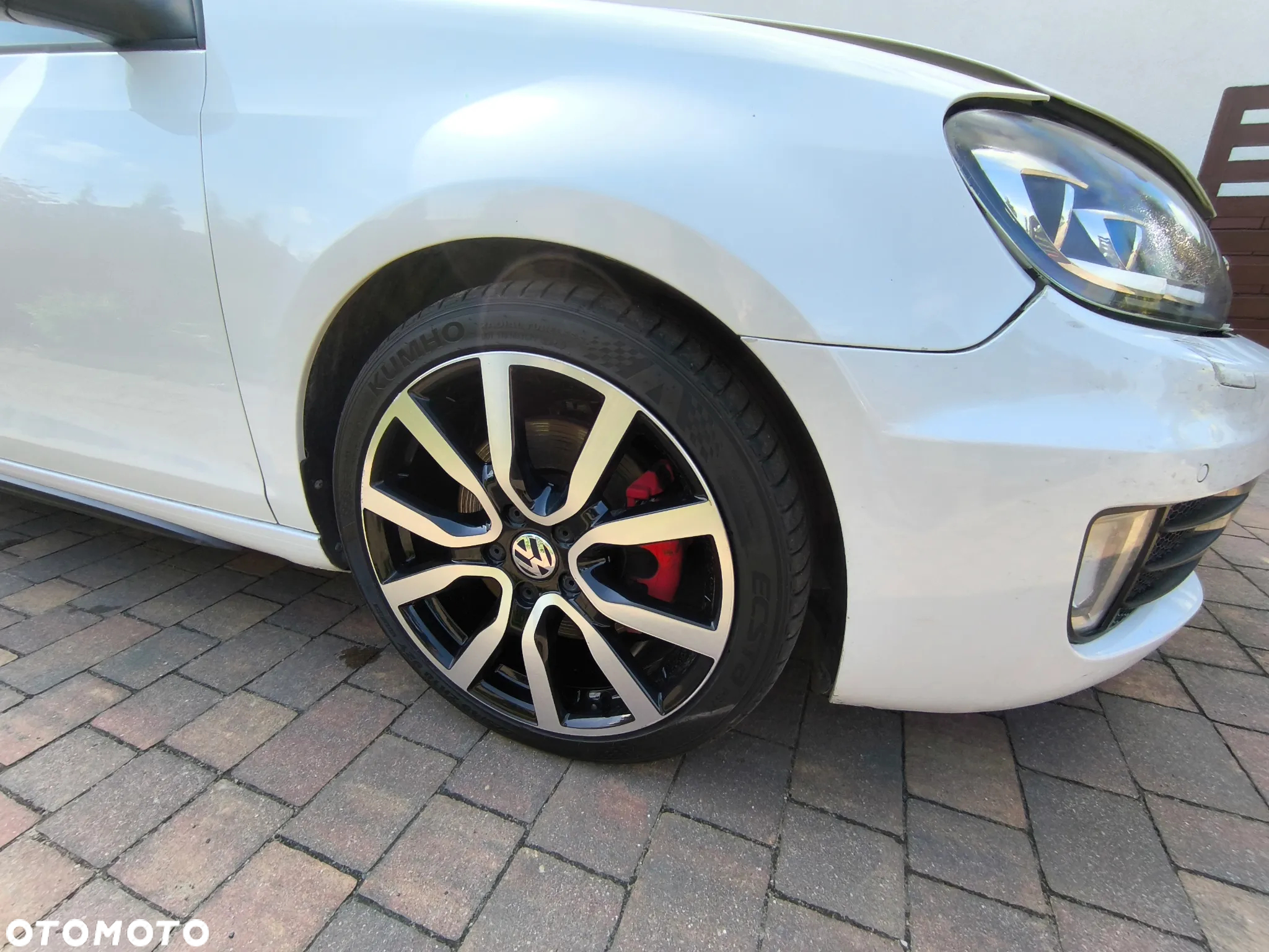 Volkswagen Golf 2.0 GTI adidas - 16