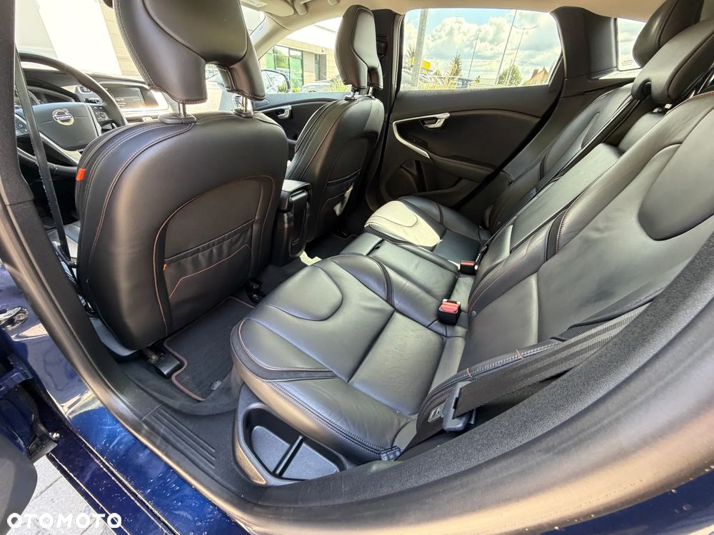 Volvo V40 D2 Drive-E Ocean Race - 8