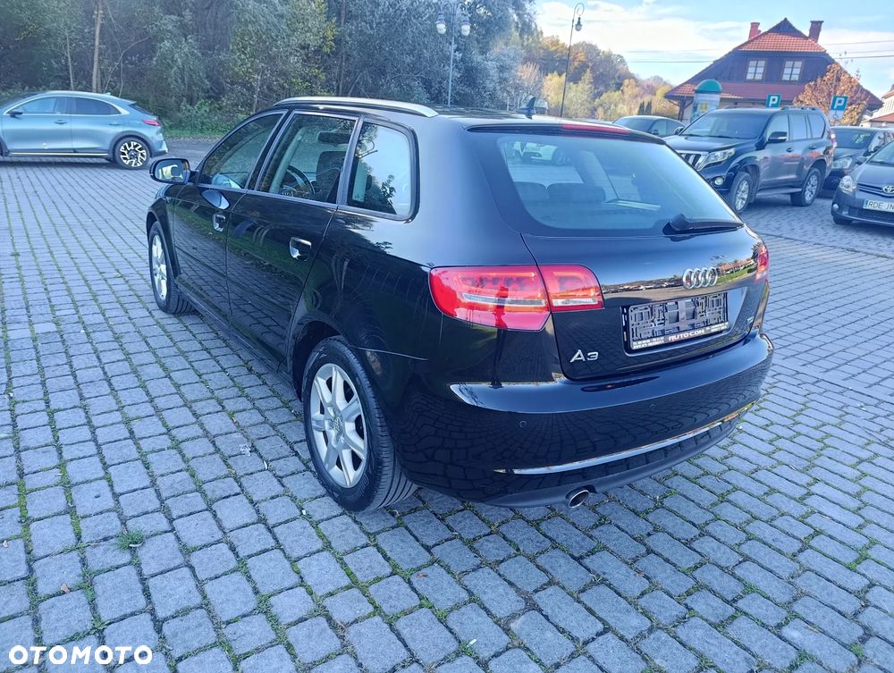 Audi A3 Sportback 1.6 TDI Attraction - 10