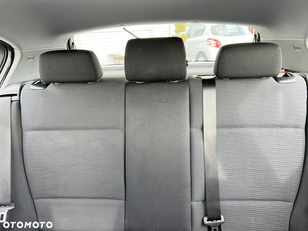 BMW Seria 1 - 25