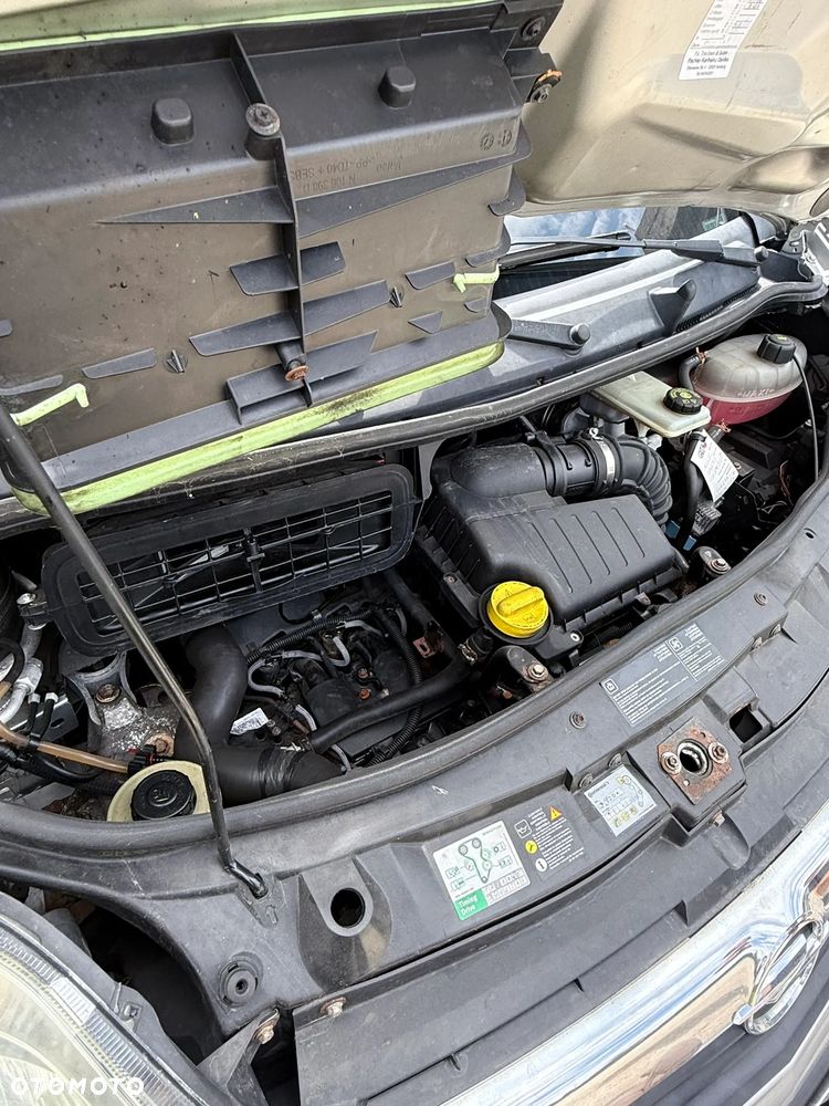 Opel Vivaro - 16