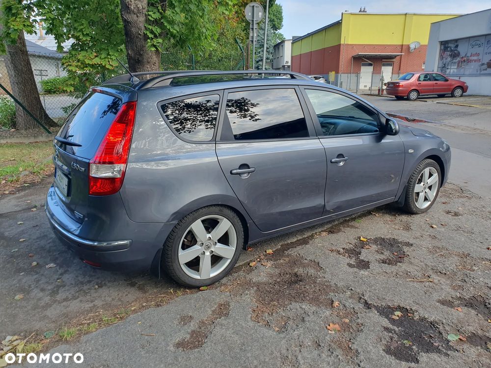 Hyundai i30 1.6 CRDi Comfort - 4