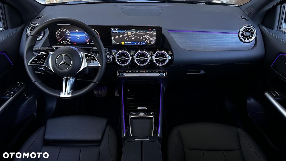Mercedes-Benz GLA 200 d - 21