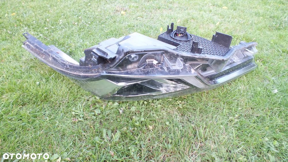 Lampa przednia lewa Toyota Ch-R Full Led 81150-F4170 - 5