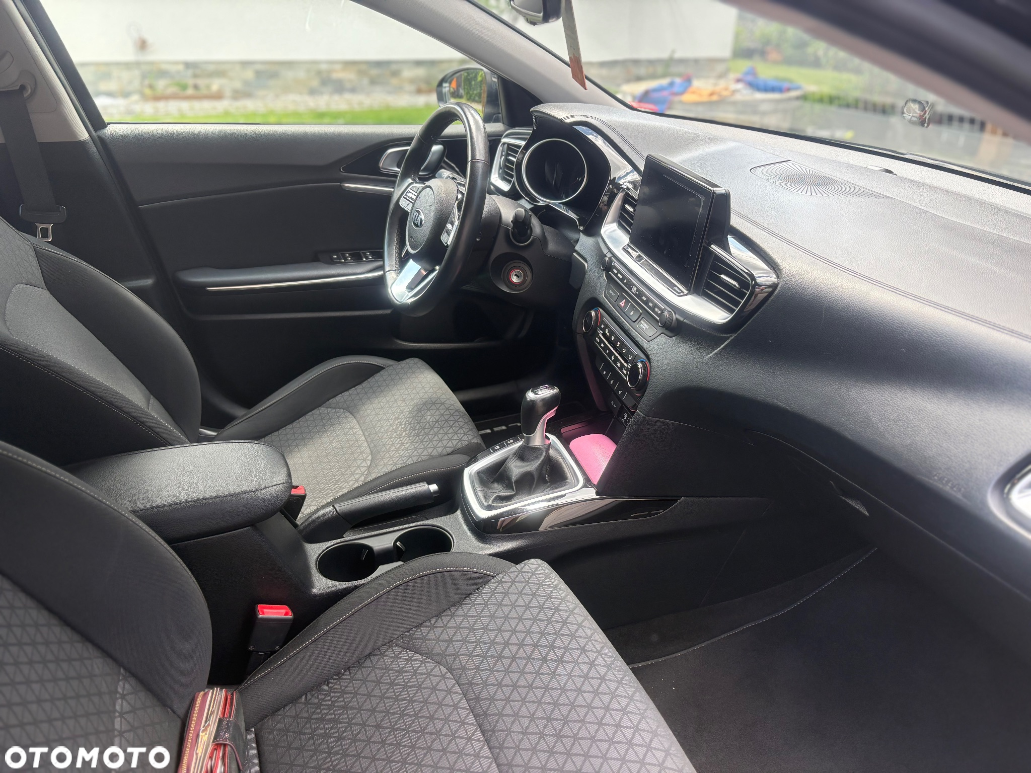 Kia Ceed - 13