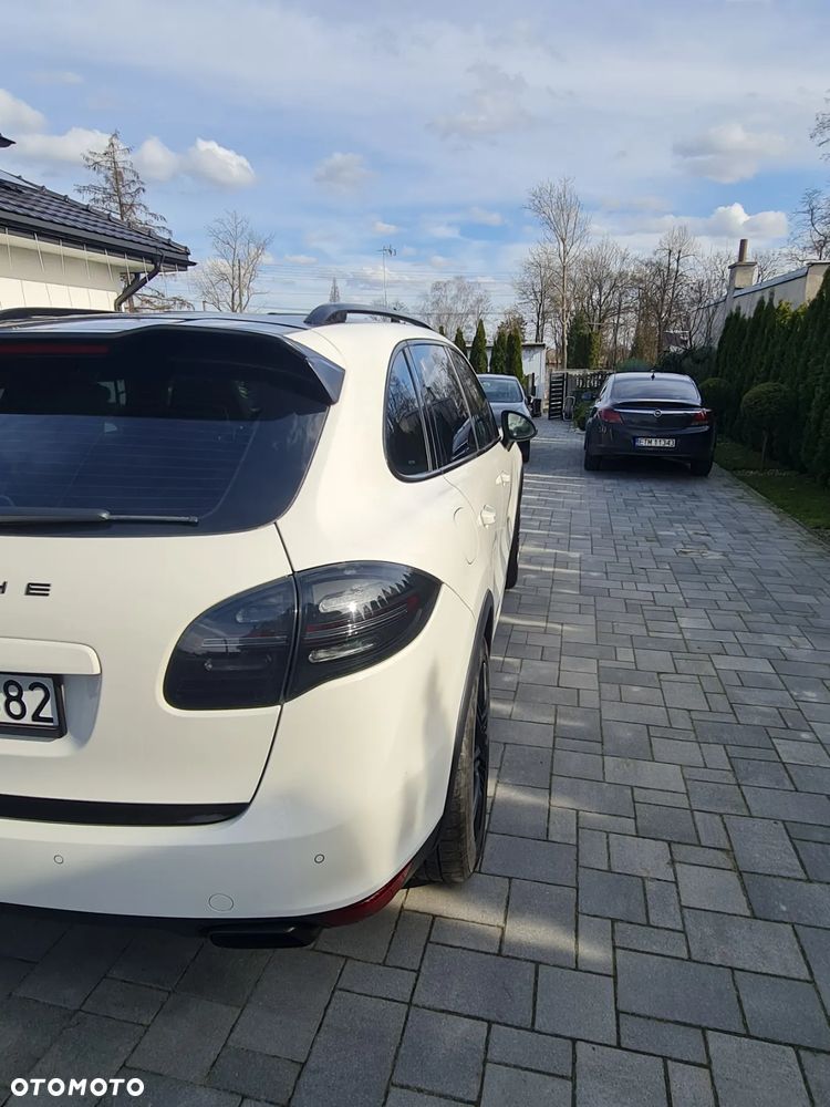 Porsche Cayenne S - 13