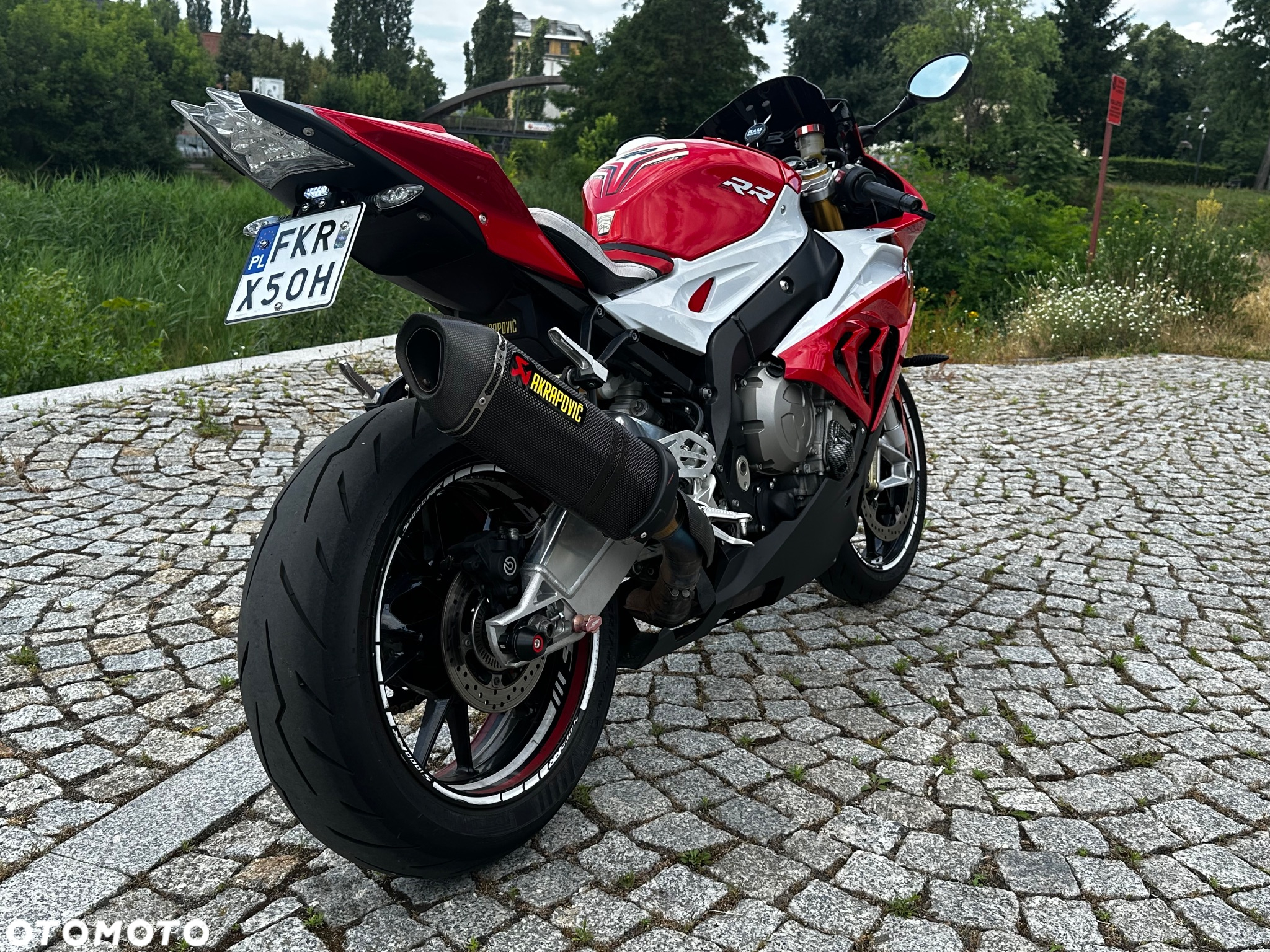 BMW S - 4