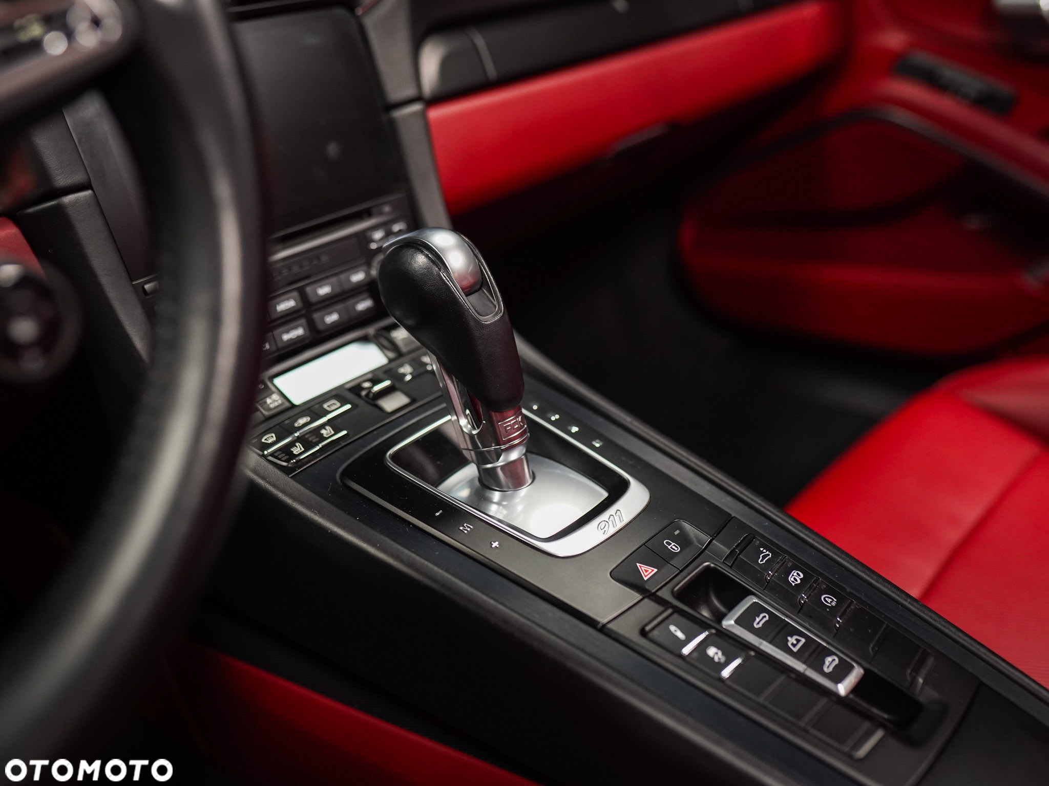 Porsche 911 Carrera 4 GTS PDK Cabrio - 29
